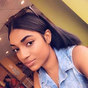 Meet your Posher, Angelica